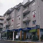 Rocas De 2* Исла
