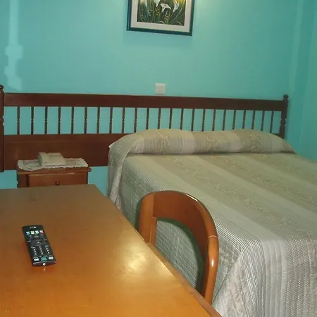 Hotel Rocas De 2*