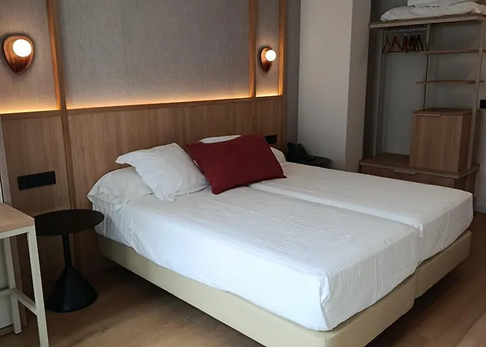 Rocas De Hotel Isla Plana